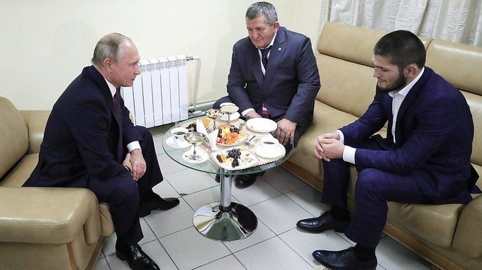 Встреча с российским борцом Хабибом Нурмагомедовым