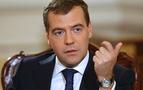 Medvedev: Rusya ekonomisinin en zor dönemi geride kaldı