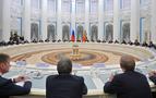 Putin iş dünyasını Kremlin’de topladı, krizin aşılmasında iş birliği istedi