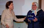 Felçli Rus gence bakan Gülsüm'e Fedekar Anne ödülü