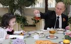 Putin sözünü tuttu; Kremlin’de ilk misafiri 7 yaşındaki Sonya 