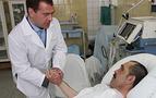 Medvedev, intihar saldırısına uğrayan İnguş lideri hastanede ziyaret etti