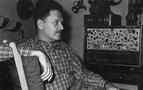 "Nazım Hikmet, Müslüman mezar taşının ayak altına döşenmesine tepki gösterdi"