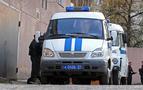 Rusya’da aldığı rüşveti yutmaya çalışan polis kaçamadı