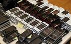 Türkiye’ye kaçak cep telefonu götüren Rus genç yakalandı