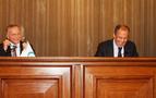 İhsanoğlu, Lavrov'la görüştü: Suriye'de mezhep farklılıkları siyasi çıkarlar için kullanılıyor