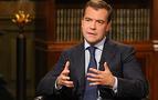 Medvedev: “Rus ayısı çekici ve güçlü olmalı”