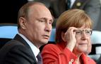 Putin, Merkel’le Ukrayna krizine çözümü konuştu