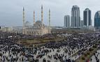 Bir milyon kişi, muhalefete karşı Kadirov’a destek mitingine çıktı