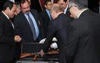 Putin Sisi’ye Kalaşnikof hediye etti