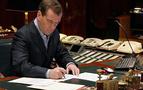 Medvedev imzaladı, Türkiye'ye uygulanan meyve-sebze ve işçi yasağı kalktı