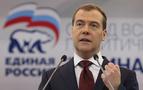 Medvedev oy birliği ile Birleşik Rusya’nın başkanı seçildi