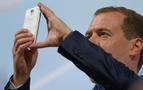 Medvedev, Twitter’dan paylaştı: Simferepol’dayım