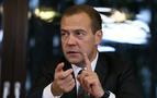 Medvedev, Rusya’nın neden Suriye’de operasyon yaptığını açıkladı