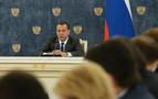 Medvedev: Ekonomide en kötü senaryoya hazırlanmalıyız