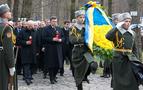 Ukrayna'da Stalin döneminde açlıktan ölen milyonlar anıldı
