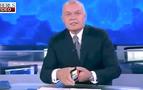 Rus televizyon sunucusunun canlı yayında cep telefonu çalarsa...