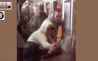 Rusya’da ırkçılar metroda göçmenlere saldırdı