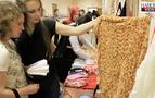 Türk gönüllüler Rusya’da kermes yaptı, gelirini huzurevine bağışladı