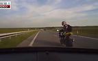 Rus motorcunun feci kazası kamerada