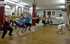 Rusya’da 70’lik nineler karate kursuna başladı