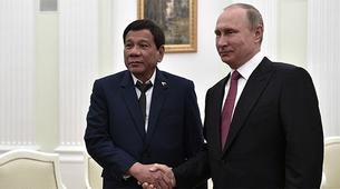 Putin'le görüşen Duterte: Modern silahlara ihtiyacımız var