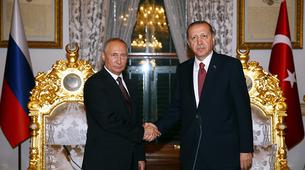 Erdoğan Putin'i altın varaklı koltuklarda ağırladı