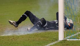 Taraftarlar, Dinamo Moskova’nın kalecisini yaraladı