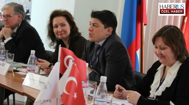 Rus ve Türk akademisyenler Kırım’ı masaya yatırdı