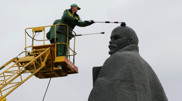 Rusya, Lenin heykellerini oylama ile kaldıracak