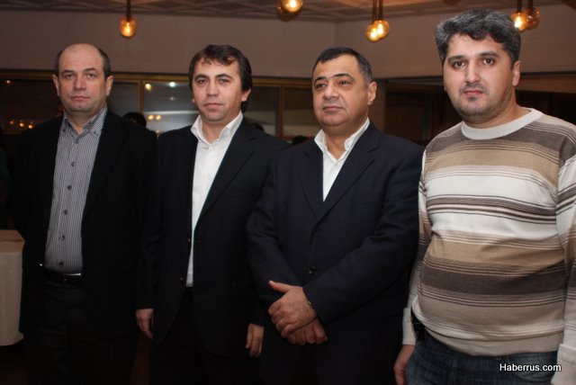 Fatih Kısaparmak Moskova'yı kilim kilim dokudu