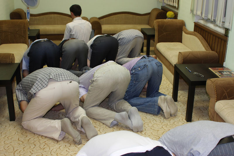 Moskova Müslümanları Ramazan vesilesi ile camilere akın etti