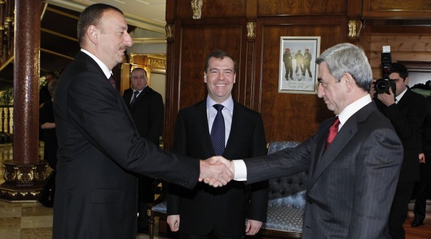 Azeri ve Ermeni liderler Yukarı Karabağ için bir araya geliyor