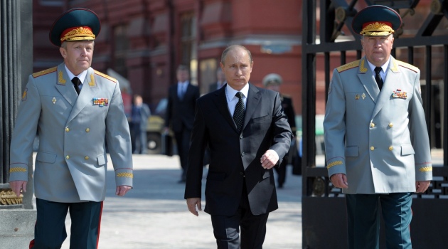 Putin, Ukrayna’ya asker gönderme yetkisinin iptalini istedi