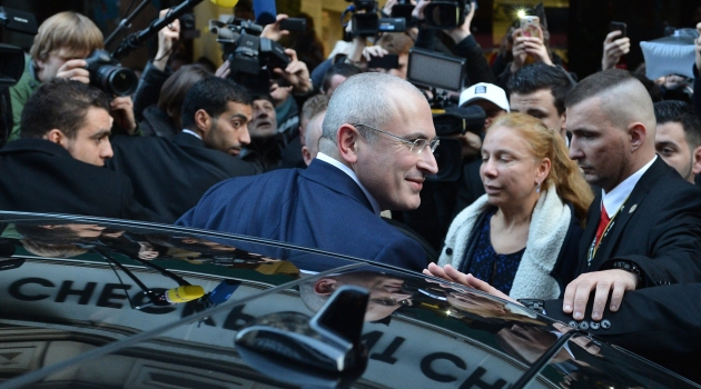 Putin’in affettiği Rus oligark Hodorkovski İsviçre’ye geçti