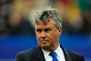 Rusya elendi, Hiddink Türkiye'ye!  	