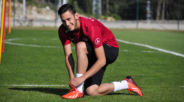 Spartak Moskova, Hakan Çalhanoğlu’yla yakından ilgileniyor