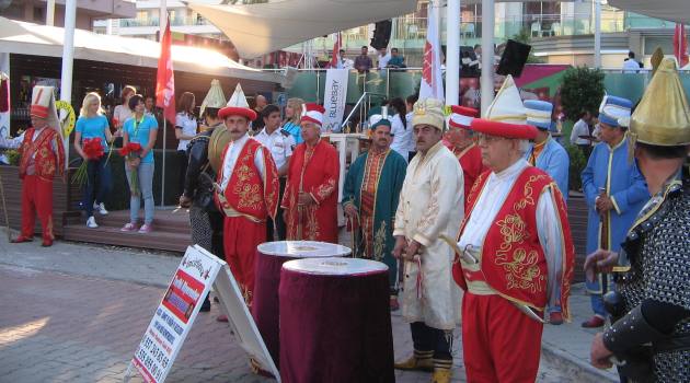 Marmaris'te Ruslar'a mehterli karşılama