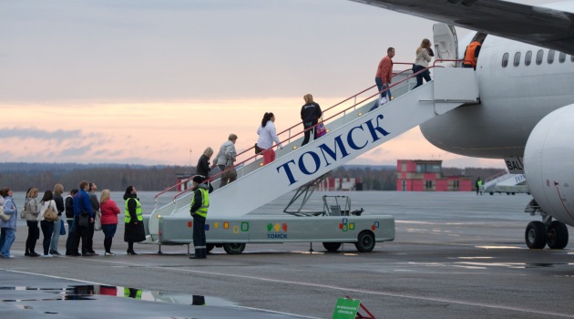 Rusya’nın Tomsk kentinden ilk uçak Antalya’ya kalktı