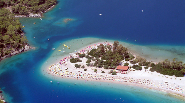 Rus turist yarı yarıya azaldı