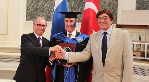 Rusya’dan Kültür ve Türizm Bakanı Günay’a fahri doktora